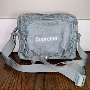 SUPREME SS19 Logo Shoulder Bag - Light Blue